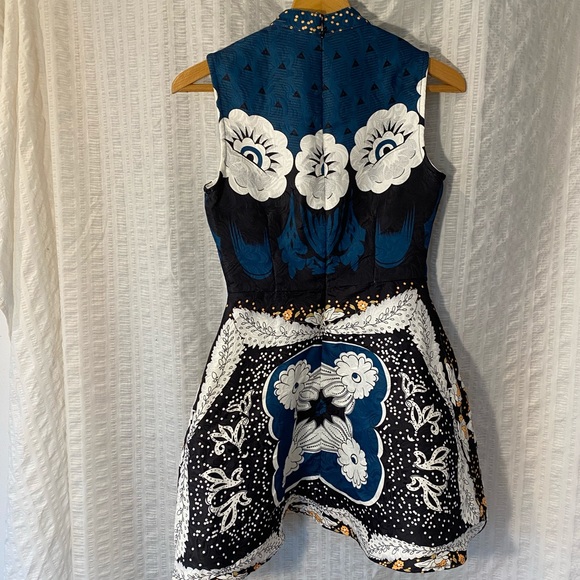 Vintage Pattern Dress - Picture 4 of 8